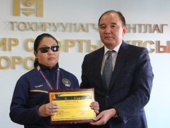 ДАШТ, ААШТ, Дэлхийн цомын тэмцээнээс медаль хүртсэн баг тамирчдыг шагналаа