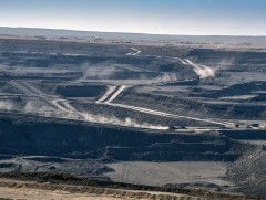 Ховд: Зарим иргэн нүүрс авахын тулд 20 гаруй хоног дараалалд зогсож байна