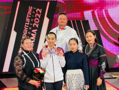 Хүндийн өргөлтийн ДАШТ-д гавьяат тамирчин М.Анхцэцэг тэргүүтэй Монголын дөрвөн тамирчин өрсөлдөнө 