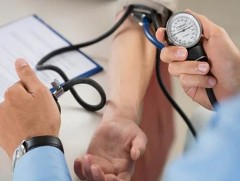 Сүхбаатар аймгийн нэгдсэн эмнэлэг эрт илрүүлэг үзлэгийг амралтын өдөр ч хийж байна 