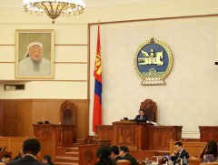 Даатгалын тухай хуульд нэмэлт оруулах тухай хуулийн төслийг анхны хэлэлцүүлэгт шилжүүллээ