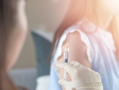 Умайн хүзүүний хорт хавдрын эсрэг вакциныг заавал хийх дархлаажуулалтын товлолд оруулахаар төлөвлө..