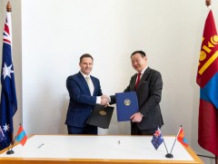 Австрали улсад амрангаа ажиллах боломж манай залууст байна