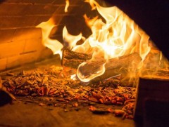 Утааг дахин шатаах боломжтой зуух бүтээжээ