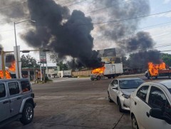 Мексикийн хар тамхины бүлгийн толгойлогчийг баривчилснаас үүдсэн үймээнээр 30 орчим хүний амь үрэг..