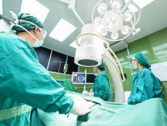 Донороос өвчтөнд үүдэл эс шилжүүлэн суулгах өндөр өртөгтэй эмчилгээг дотооддоо хийж байна