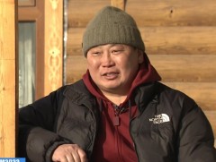 Б.Энхбат галд шатсан байшингаа -35 градусын хүйтэнд 20 хоногийн дотор дахин барьсан