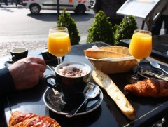 Өглөөний цайгаа тогтмол уух нь бодисын солилцоог сайжруулдаг 