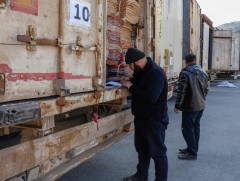 Сири улс яаралтай тусламж нэвтрүүлэх хилийн 2 гарц нэмж нээхийг зөвшөөрчээ