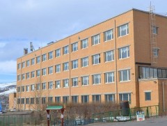 71 дүгээр сургуулийн сурагчид арав гаруй жил спорт заалгүй, хичээллэж байна