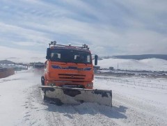 Цас, халтиргаа гулгааг арилгах ажил үргэлжилж байна