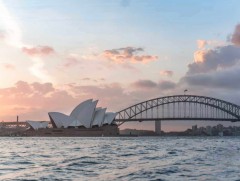 Австрали үнийн өсөлтийн дарамтыг бууруулахын тулд төсөвтөө 10 тэрбум ам.долларын тодотгол хийнэ 