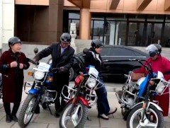 Өмнөговь аймгийн 36 мал эмнэлгийн нэгжид мотоцикл олголоо