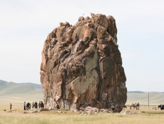 Тайхар чулуу орчмын хөрсний доройтлыг бууруулж, ээлтэй аялал жуулчлал хөгжүүлнэ