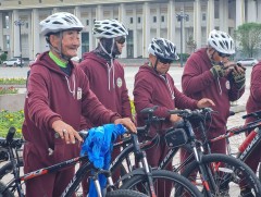 Увс аймгийн ахмад тамирчид 1400 км замыг дугуйгаар туулж, Улаанбаатарт ирлээ 