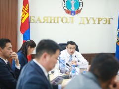 Зөвшөөрөлгүйгээр хашаа, хайс барьсан зөрчлийг арилгаж байна