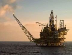 “Шелл” группийн захирал газрын тос олборлолтыг бууруулах “аюултай” гэж мэдэгдэв