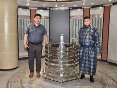 Түрүү бөхөд 10.000 доллар, үзүүр бөхөд 5.000 доллар гардуулна