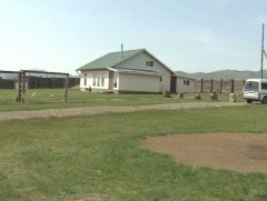 Х.Энхбилиг 10 гаруй жилийн өмнөөс хөдөө амьдрахаар шийдэж, сар бүр 300 мянган төгрөг хуримтлуулдаг..