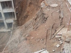 Баянгол дүүргийн хэмжээнд баригдаж буй дөрвөн барилгын хөрсөнд нуралт үүсжээ