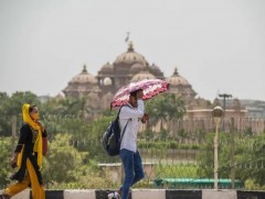 Иран улсад хэт халуунаас үүдэн лхагва, пүрэв гарагийг бүх нийтийн амралтын өдөр болгожээ