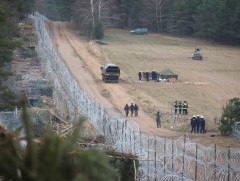 Польш улс дайсагнах бус зөвхөн хилээ хамгаалах зорилгоор цэргийн тоог нэмсэн гэж мэдэгдэв