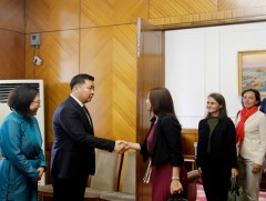 УИХ дахь Монгол-Австрийн парламентын бүлгийн дарга Э.Бат-Амгалан БНАУ-ын Үндэсний зөвлөлийн гишүүд..