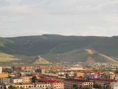 Богдхаан уулын амуудад зөвшөөрөлгүй газар ухсан компаниудын эрхийг цуцална