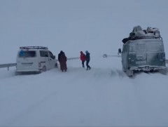 Бураатын даваагаар тээврийн хэрэгсэл зорчиход хүндрэлтэй болжээ 