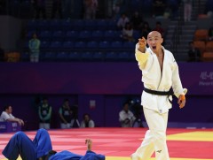  Ё.Басхүү мөнгөн медаль хүртлээ