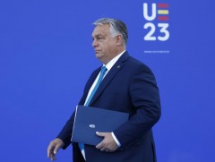 Унгарын парламент Шведийг НАТО-д элсүүлэх асуудлаар санал хураалт товлохоос татгалзжээ