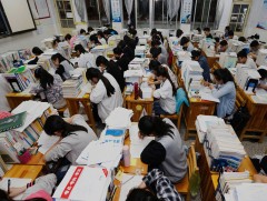 БНХАУ-д хувийн болон олон улсын сургууль олноороо хаалгаа барьж байна