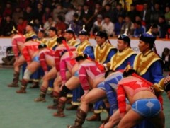 Өнөөдөр хүчит 128 бөхийн барилдаантай 