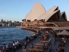 Австрали улс гадаад оюутан сурагчдын визний журмыг чангатгана