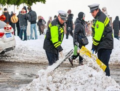 БНХАУ-ын зарим газарт 47.8 хэмд хүрч хүйтэрсэн бол зарим газарт 35.3 хэм хүрч халжээ 