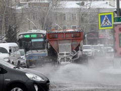 Зам, талбайн цас цэвэрлэгээнд 671 албан хаагч ажиллаж байна