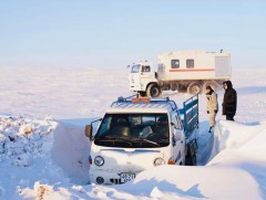 Дорноговь аймагт өмнөх жилүүдээс гурав дахин их цас оржээ