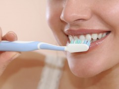 Шүдээ угаах дадлыг өөрөө үлгэрлэн сургаарай