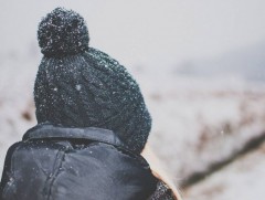 Хүйтэнд малгайгүй явснаас үүдэх эрсдэлүүд