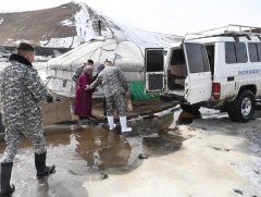 Үерийн эрсдэлтэй бүс дэх айлуудыг нүүлгэн шилжүүлж байна