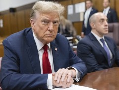 АНУ-ын Ерөнхийлөгч асан Дональд Трампд холбогдох эрүүгийн хэргийн анхны шүүх ажиллагаа эхлэв