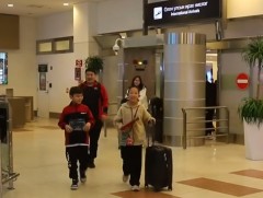 Өсвөрийн теннисчид анх удаа олон улсын тэмцээнээс медаль хүртлээ 