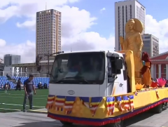 Бурхан багшийн их дүйчин өдрийн нээлтийн үйл ажиллагаа төв талбайд боллоо