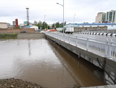 Үерийн эрсдэлээс сэргийлж, Дунд голын лаг хагшаасыг цэвэрлэн үерийн даланг өргөтгөж, хүчитгэнэ