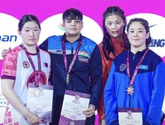 Ц.Уранзаяа мөнгөн медаль хүртжээ