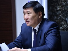 С.Чинзориг: 