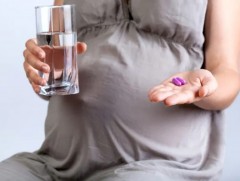 Жирэмсэн үед яагаад нэмэлт витамин уудаг вэ