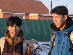 Сурагч Н.Мөнхбаатар, Э.Ганцоож нар галын аюулаас хоёр хүүхдийн амийг аварсан