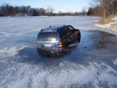 Золгуут хийхээр явахдаа мөс цөмрөх эрсдлээс өөрийгөө болон гэр бүлээ хамгаалаарай 