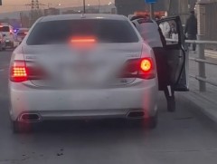 ЦЕГ: Цагдаагийн алба хаагчийг машинаар чирсэн гэх хэргийг шалгаж байна